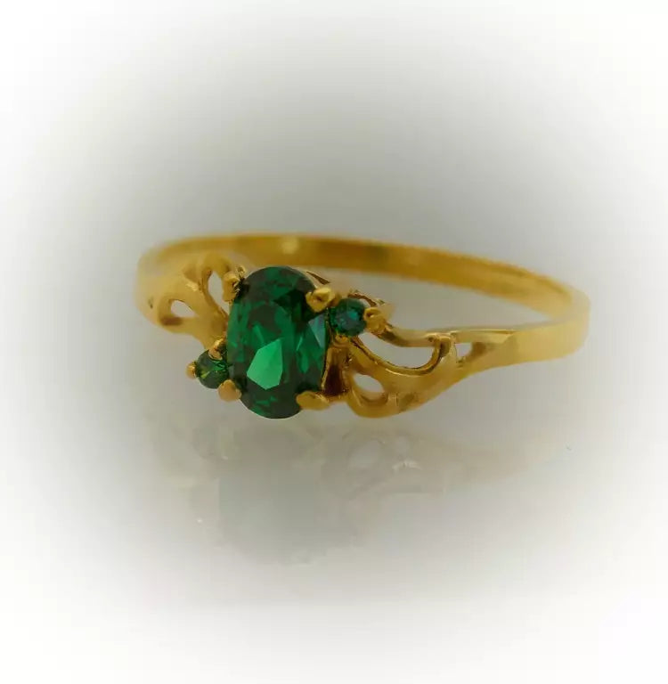 simple old ring green