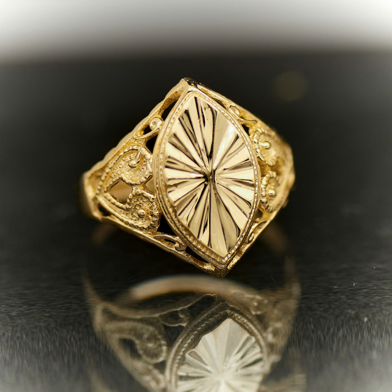 Gold Signet Ring | Almond Shape