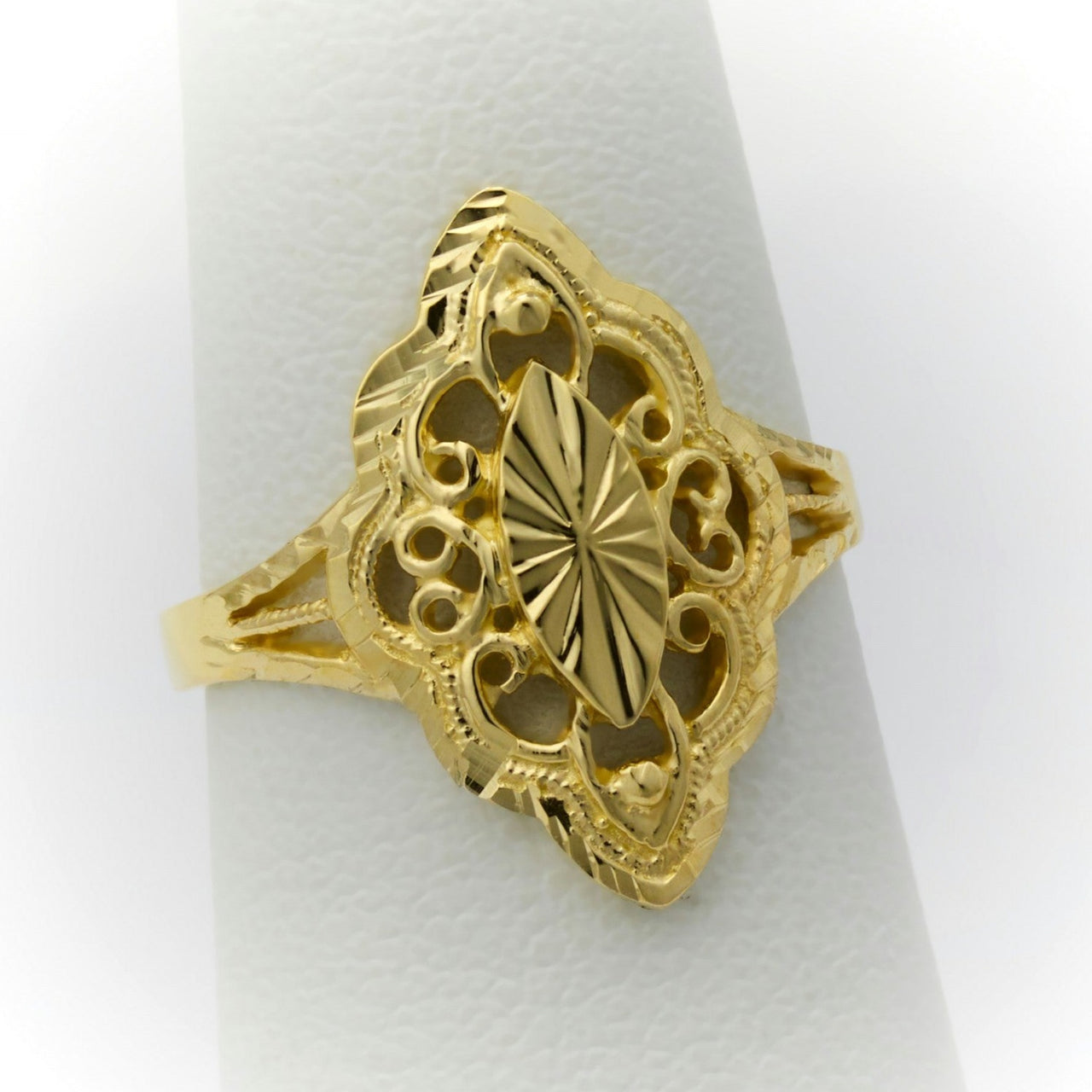 Vintage Gold Filigree Ring for Women 3