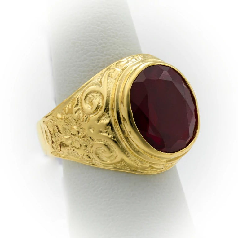 Red Stone men ring in gold